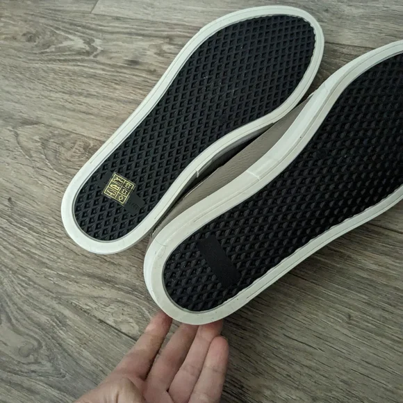 Sarah Flint Gray Leather Sneakers Women's 11 - Picture 5 of 5